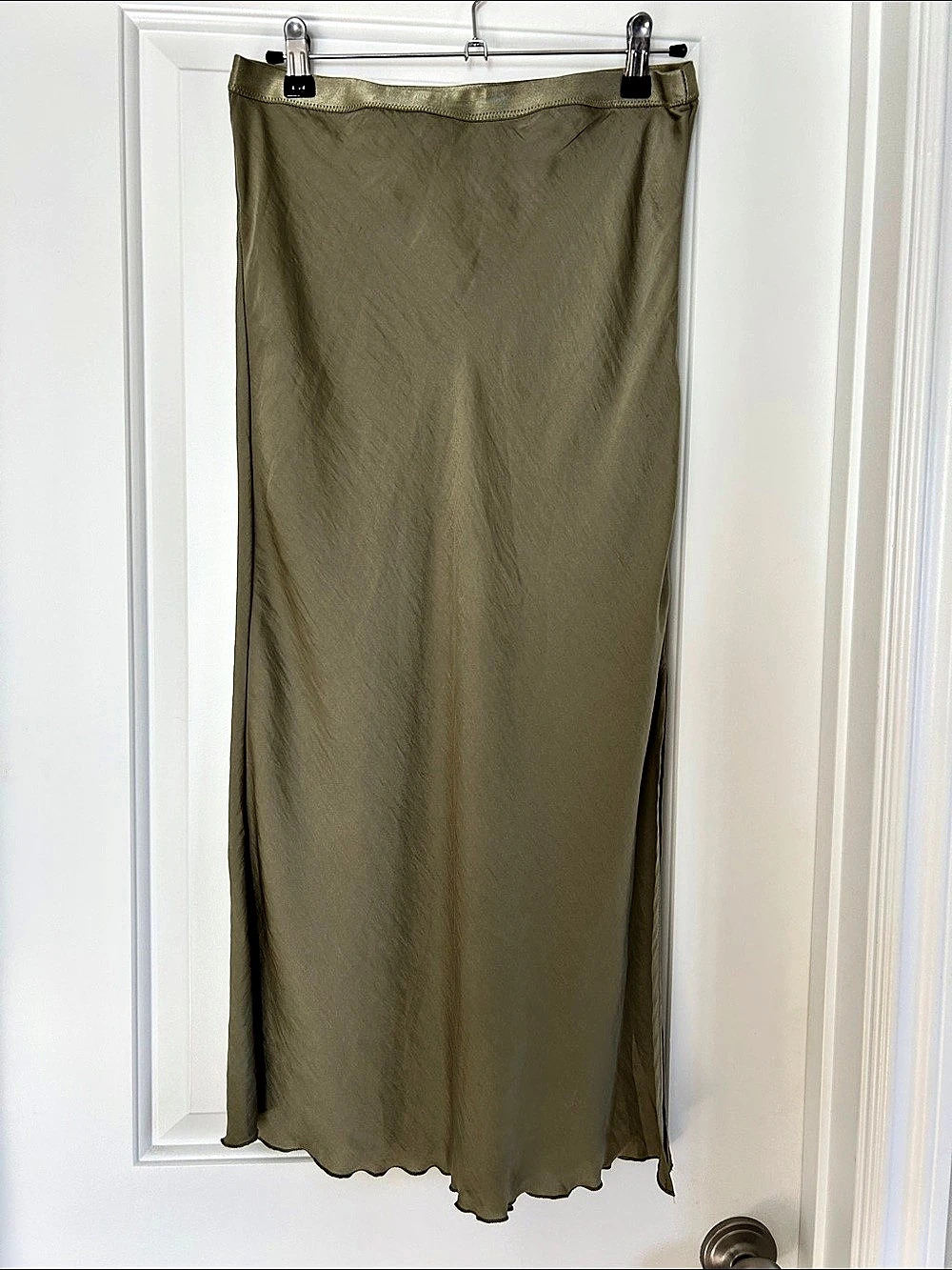 Dress Forum Maxi Skirt in Green Size Medium Like New